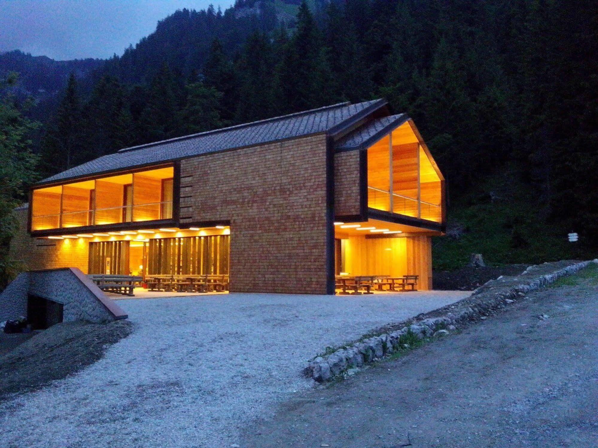 Vallesinella Hotel Restaurant Bar Madonna di Campiglio Ngoại thất bức ảnh